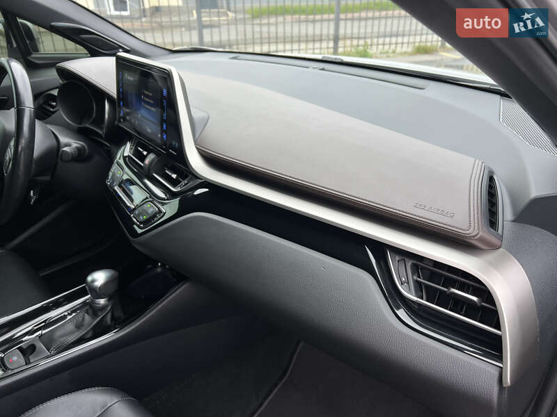 Внедорожник / Кроссовер Toyota C-HR 2017 в Киеве фото 27 Внедорожник / Кроссовер Toyota C-HR 2017 в Киеве