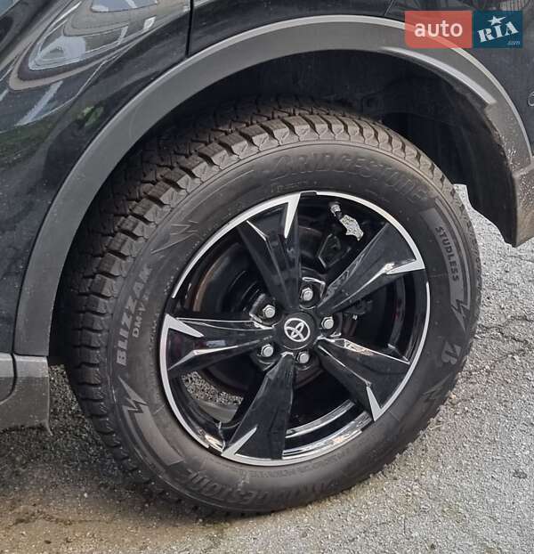 Внедорожник / Кроссовер Toyota C-HR 2019 в Житомире фото 20 Внедорожник / Кроссовер Toyota C-HR 2019 в Житомире