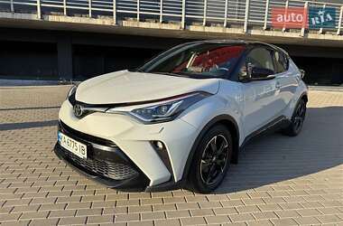 Внедорожник / Кроссовер Toyota C-HR 2021 в Киеве
