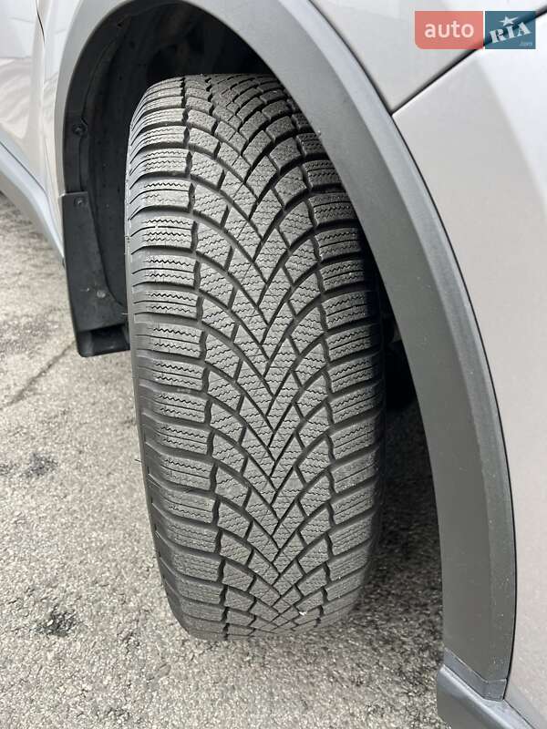 Позашляховик / Кросовер Toyota C-HR 2020 в Харкові фото 22 Позашляховик / Кросовер Toyota C-HR 2020 в Харкові