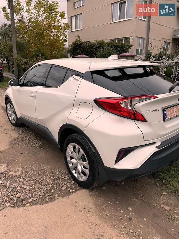 Позашляховик / Кросовер Toyota C-HR 2019 в Івано-Франківську
