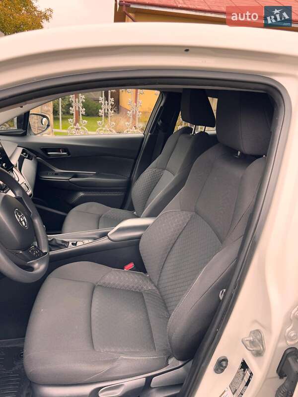 Позашляховик / Кросовер Toyota C-HR 2019 в Івано-Франківську