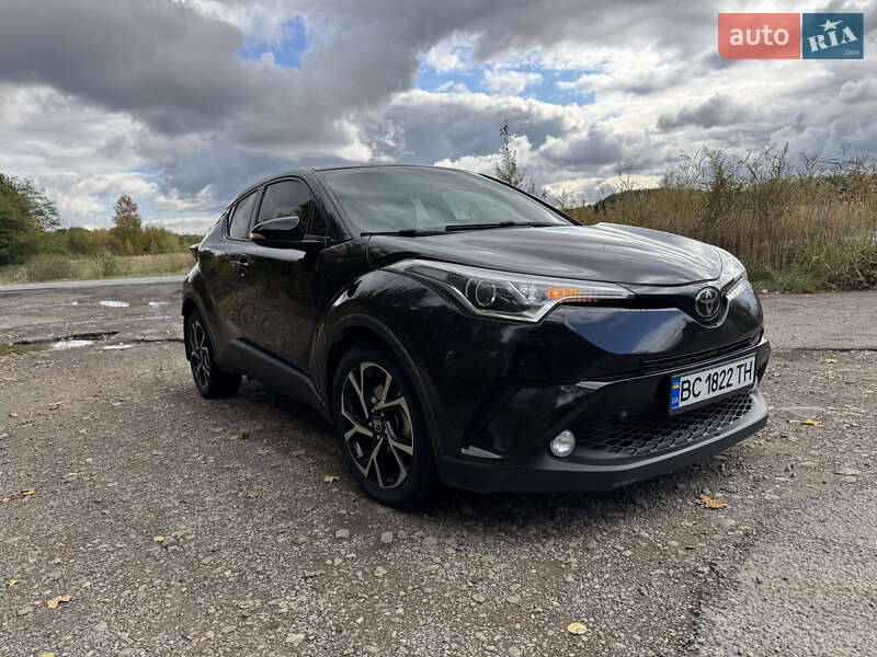 Внедорожник / Кроссовер Toyota C-HR 2018 в Трускавце