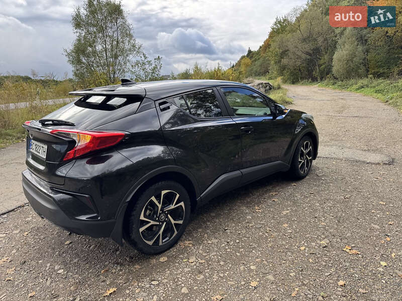 Внедорожник / Кроссовер Toyota C-HR 2018 в Трускавце
