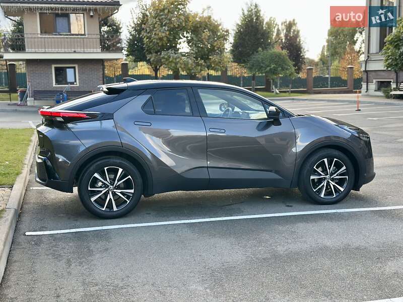 Внедорожник / Кроссовер Toyota C-HR 2024 в Киеве