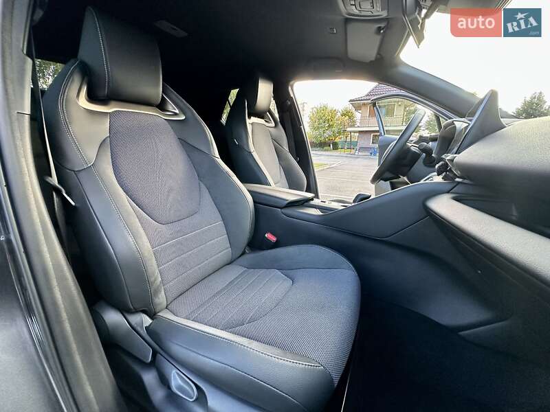 Внедорожник / Кроссовер Toyota C-HR 2024 в Киеве