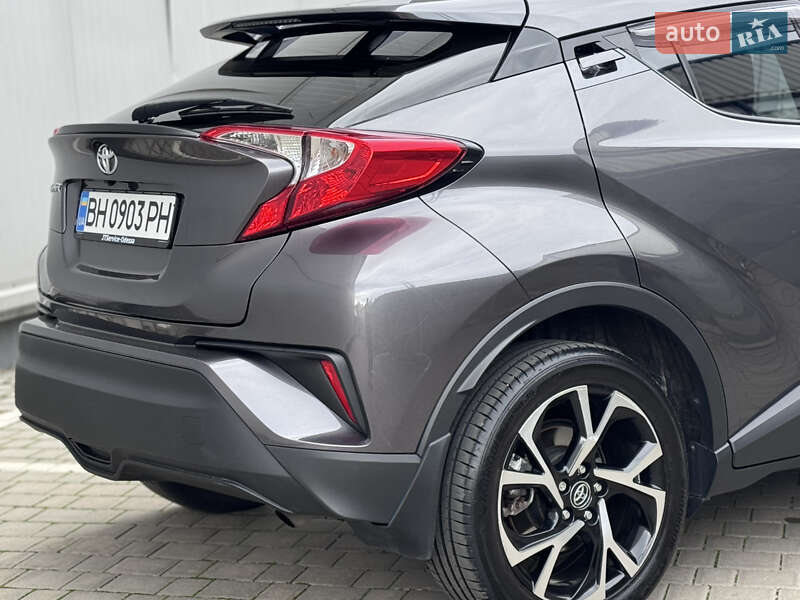Позашляховик / Кросовер Toyota C-HR 2019 в Одесі