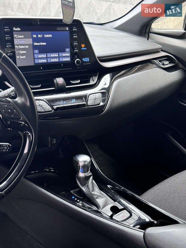 Позашляховик / Кросовер Toyota C-HR 2019 в Одесі