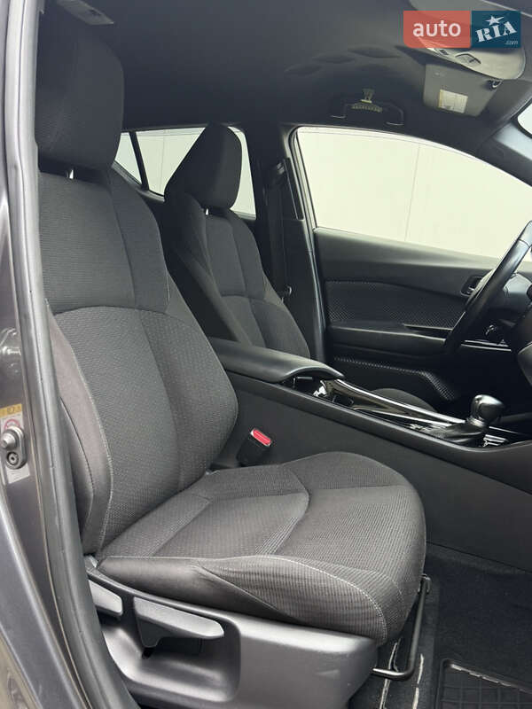 Позашляховик / Кросовер Toyota C-HR 2019 в Одесі