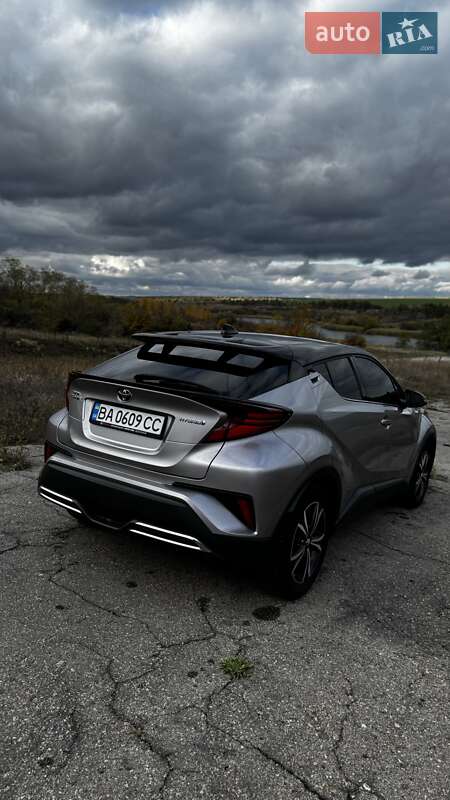 Внедорожник / Кроссовер Toyota C-HR 2019 в Кропивницком