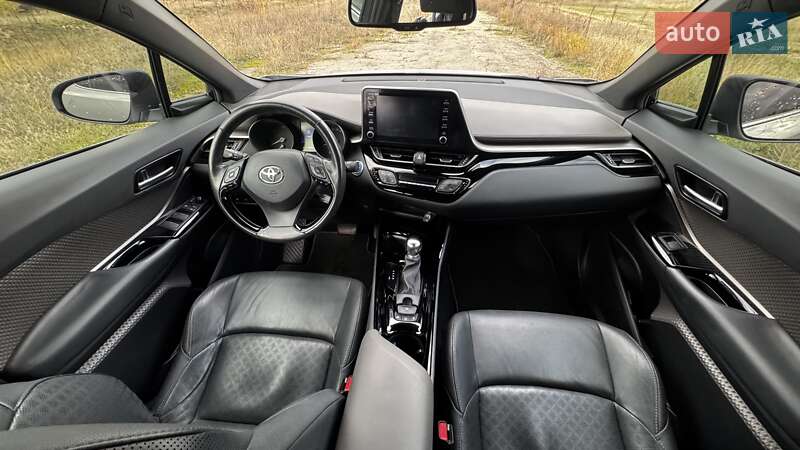 Внедорожник / Кроссовер Toyota C-HR 2019 в Кропивницком
