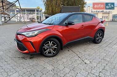 Позашляховик / Кросовер Toyota C-HR 2019 в Чернівцях