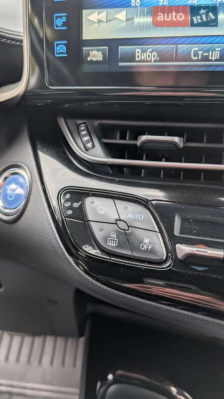 Внедорожник / Кроссовер Toyota C-HR 2019 в Киеве фото 16 Внедорожник / Кроссовер Toyota C-HR 2019 в Киеве