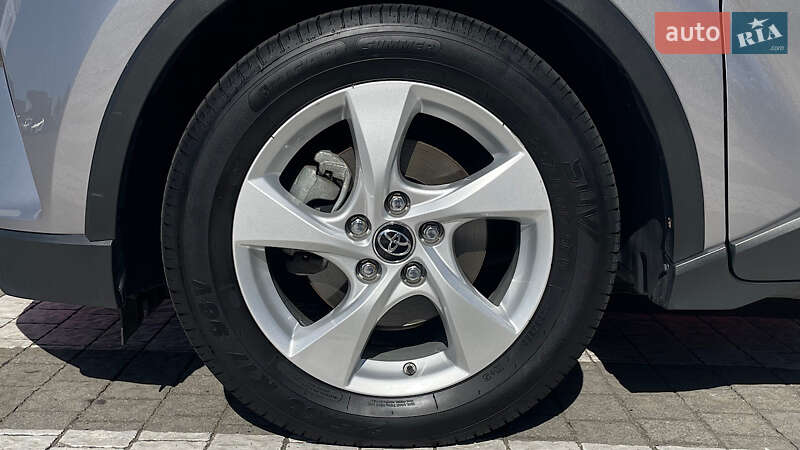 Позашляховик / Кросовер Toyota C-HR 2016 в Запоріжжі