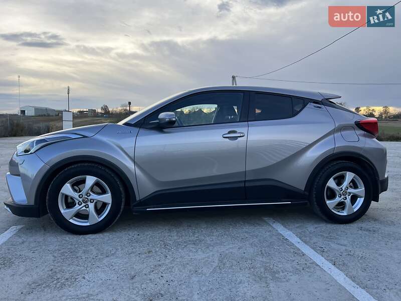 Внедорожник / Кроссовер Toyota C-HR 2019 в Черновцах