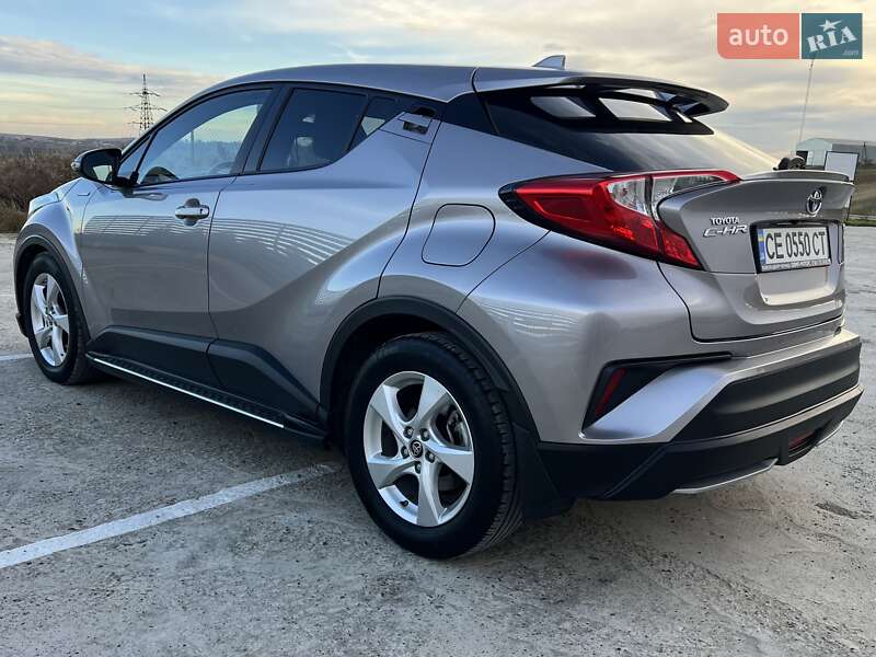 Внедорожник / Кроссовер Toyota C-HR 2019 в Черновцах