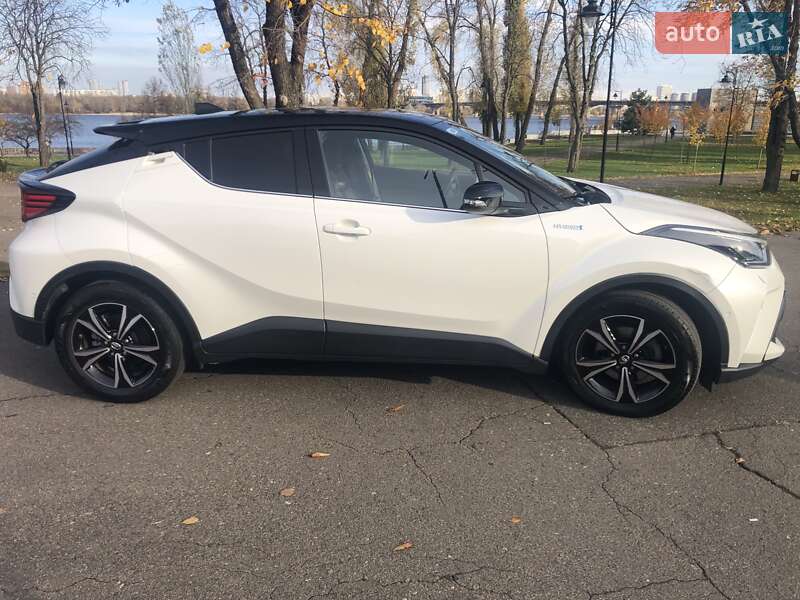 Позашляховик / Кросовер Toyota C-HR 2021 в Києві