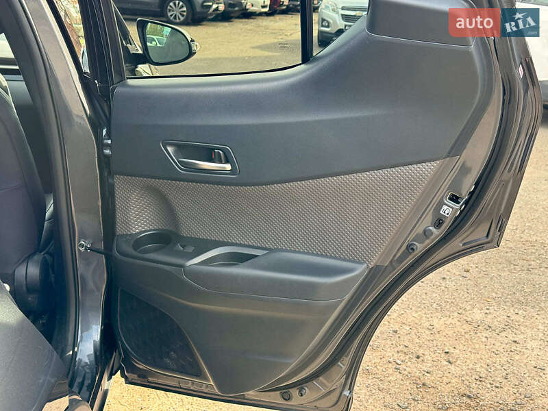 Внедорожник / Кроссовер Toyota C-HR 2022 в Виннице фото 23 Внедорожник / Кроссовер Toyota C-HR 2022 в Виннице