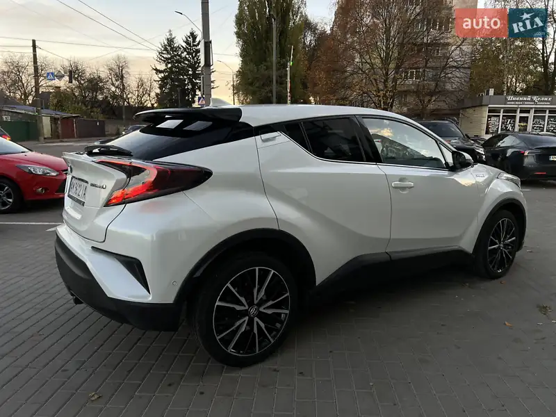Toyota C-HR 2018 VIN NMTKZ3BX40R143958 фото оголошення 12 з 49