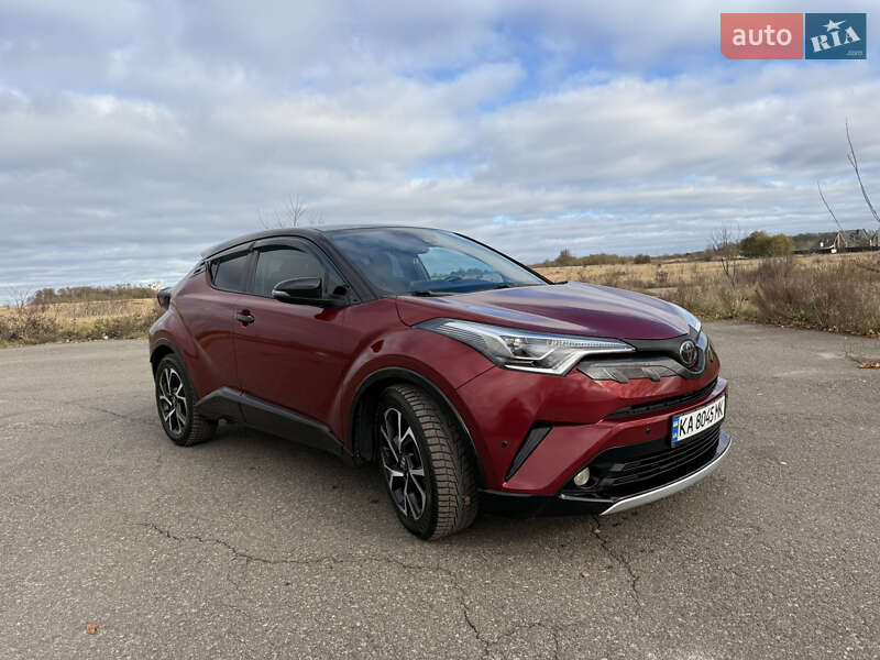 Внедорожник / Кроссовер Toyota C-HR 2017 в Киеве фото 2 Внедорожник / Кроссовер Toyota C-HR 2017 в Киеве
