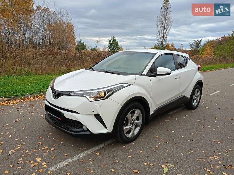 Позашляховик / Кросовер Toyota C-HR 2018 в Києві