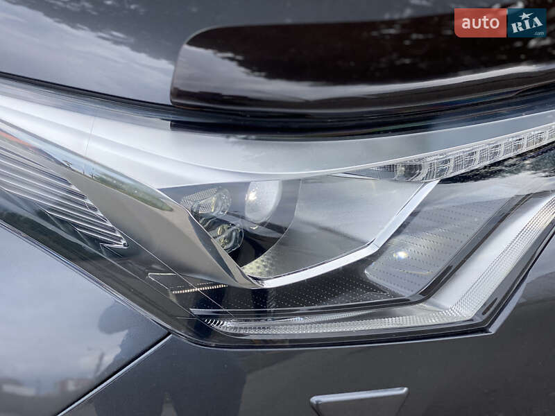 Позашляховик / Кросовер Toyota C-HR 2018 в Івано-Франківську фото 32 Позашляховик / Кросовер Toyota C-HR 2018 в Івано-Франківську