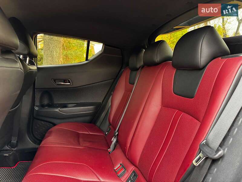 Внедорожник / Кроссовер Toyota C-HR 2019 в Киеве фото 27 Внедорожник / Кроссовер Toyota C-HR 2019 в Киеве