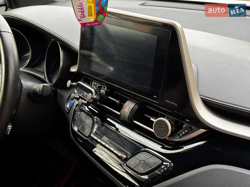 Внедорожник / Кроссовер Toyota C-HR 2019 в Киеве фото 32 Внедорожник / Кроссовер Toyota C-HR 2019 в Киеве