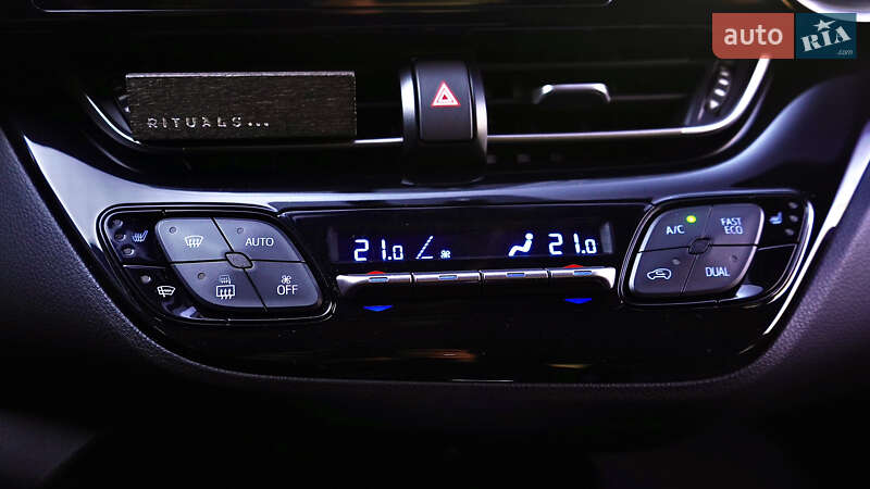 Внедорожник / Кроссовер Toyota C-HR 2017 в Львове фото 32 Внедорожник / Кроссовер Toyota C-HR 2017 в Львове