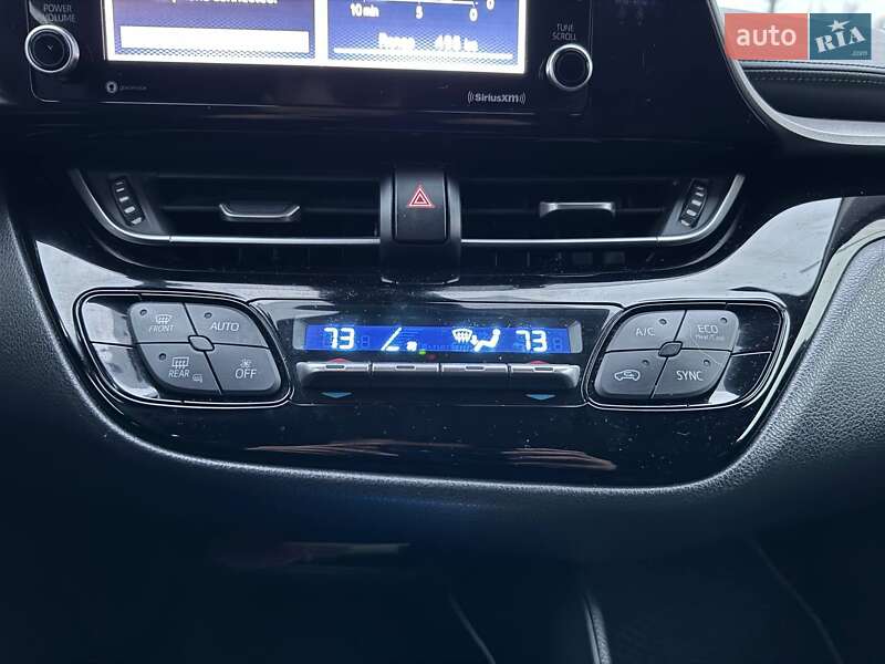 Внедорожник / Кроссовер Toyota C-HR 2019 в Киеве