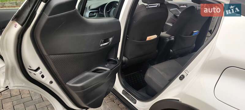 Позашляховик / Кросовер Toyota C-HR 2021 в Кривому Розі