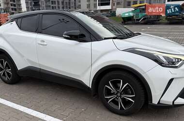 Внедорожник / Кроссовер Toyota C-HR 2021 в Киеве