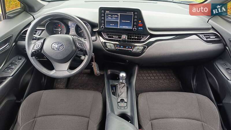 Позашляховик / Кросовер Toyota C-HR 2018 в Києві