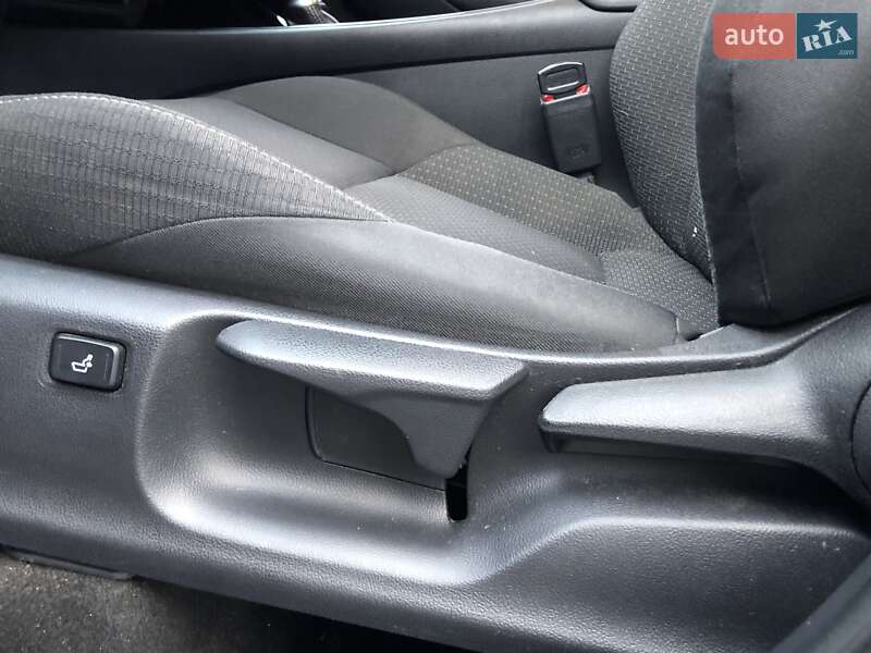 Внедорожник / Кроссовер Toyota C-HR 2018 в Виннице