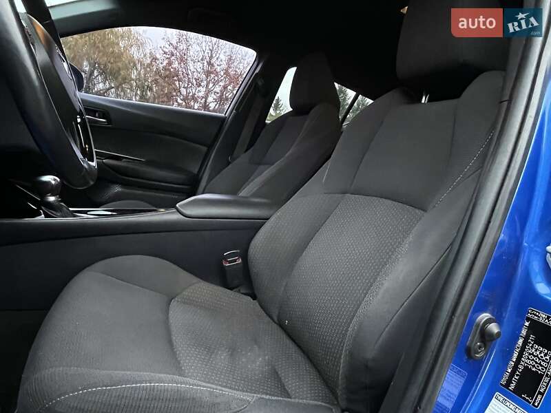 Внедорожник / Кроссовер Toyota C-HR 2018 в Виннице