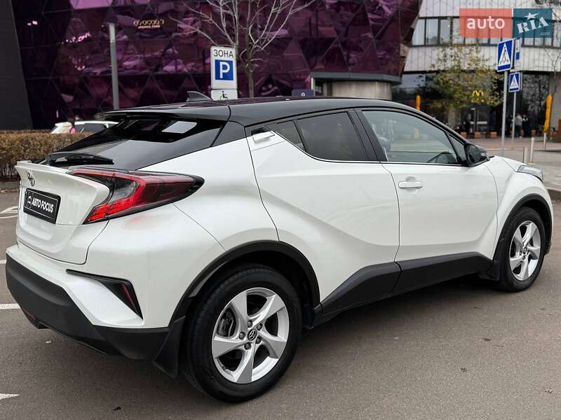 Внедорожник / Кроссовер Toyota C-HR 2019 в Киеве фото 7 Внедорожник / Кроссовер Toyota C-HR 2019 в Киеве