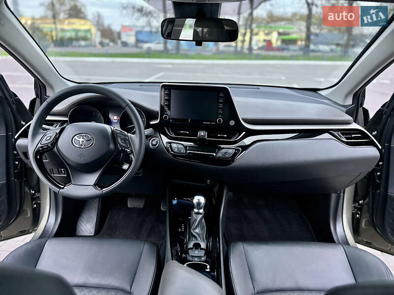 Внедорожник / Кроссовер Toyota C-HR 2020 в Одессе фото 5 Внедорожник / Кроссовер Toyota C-HR 2020 в Одессе