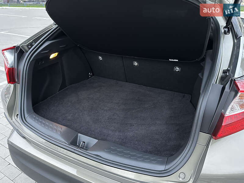 Внедорожник / Кроссовер Toyota C-HR 2020 в Одессе фото 24 Внедорожник / Кроссовер Toyota C-HR 2020 в Одессе