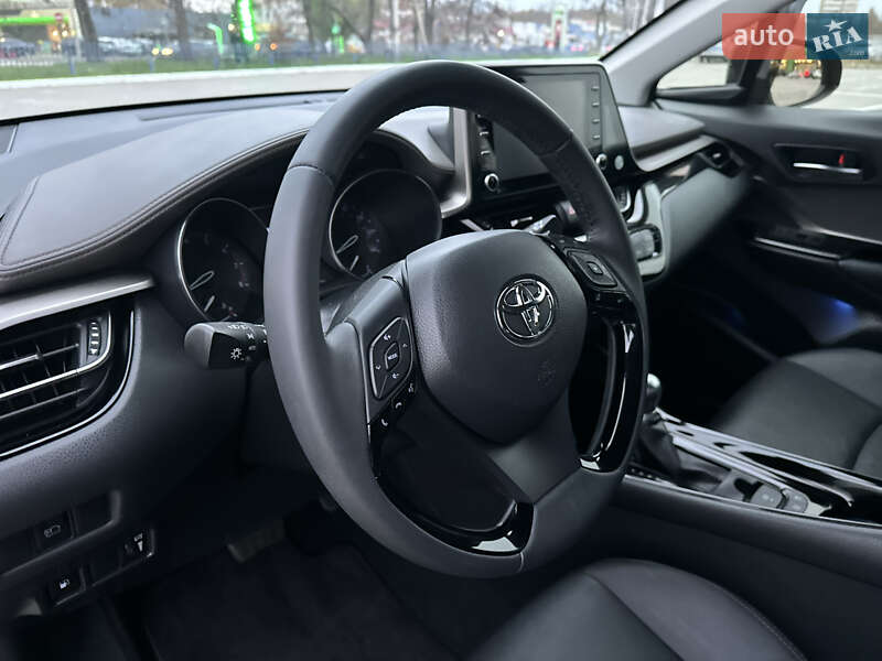 Внедорожник / Кроссовер Toyota C-HR 2020 в Одессе фото 49 Внедорожник / Кроссовер Toyota C-HR 2020 в Одессе