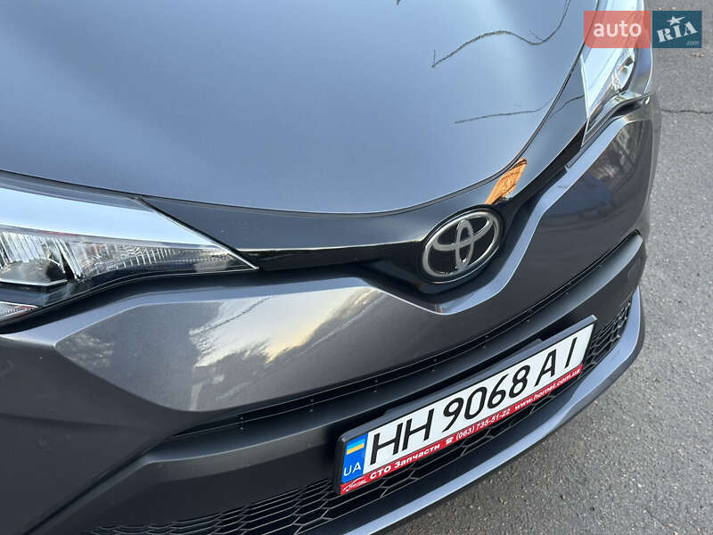 Внедорожник / Кроссовер Toyota C-HR 2020 в Одессе фото 16 Внедорожник / Кроссовер Toyota C-HR 2020 в Одессе
