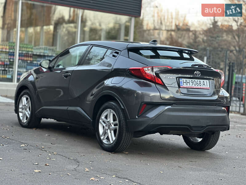 Внедорожник / Кроссовер Toyota C-HR 2020 в Одессе фото 19 Внедорожник / Кроссовер Toyota C-HR 2020 в Одессе