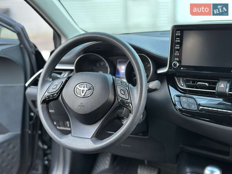 Внедорожник / Кроссовер Toyota C-HR 2020 в Одессе фото 18 Внедорожник / Кроссовер Toyota C-HR 2020 в Одессе