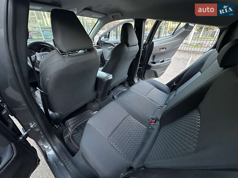 Внедорожник / Кроссовер Toyota C-HR 2020 в Одессе фото 27 Внедорожник / Кроссовер Toyota C-HR 2020 в Одессе