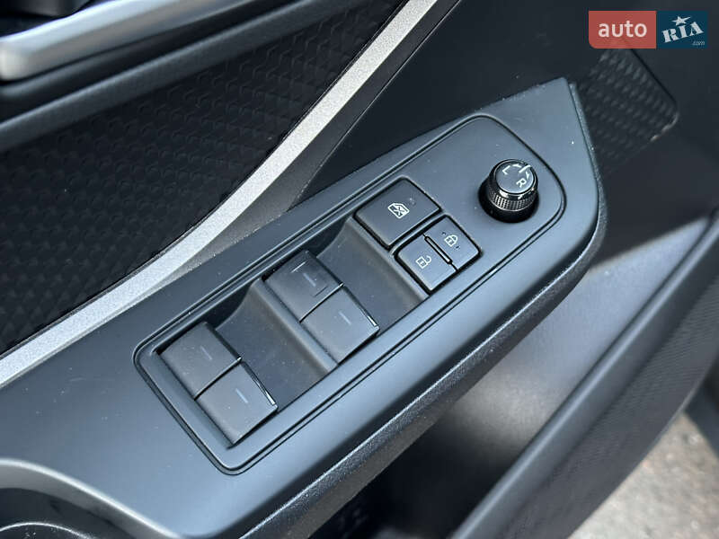 Внедорожник / Кроссовер Toyota C-HR 2020 в Одессе фото 43 Внедорожник / Кроссовер Toyota C-HR 2020 в Одессе