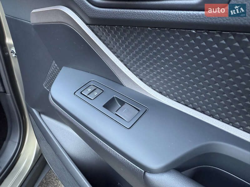 Внедорожник / Кроссовер Toyota C-HR 2021 в Киеве