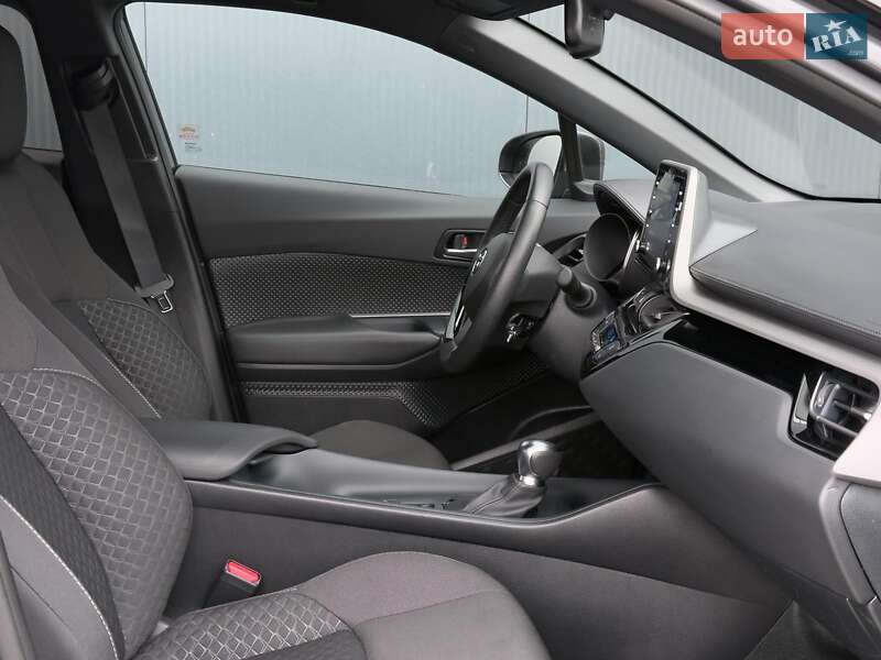 Внедорожник / Кроссовер Toyota C-HR 2022 в Львове фото 30 Внедорожник / Кроссовер Toyota C-HR 2022 в Львове