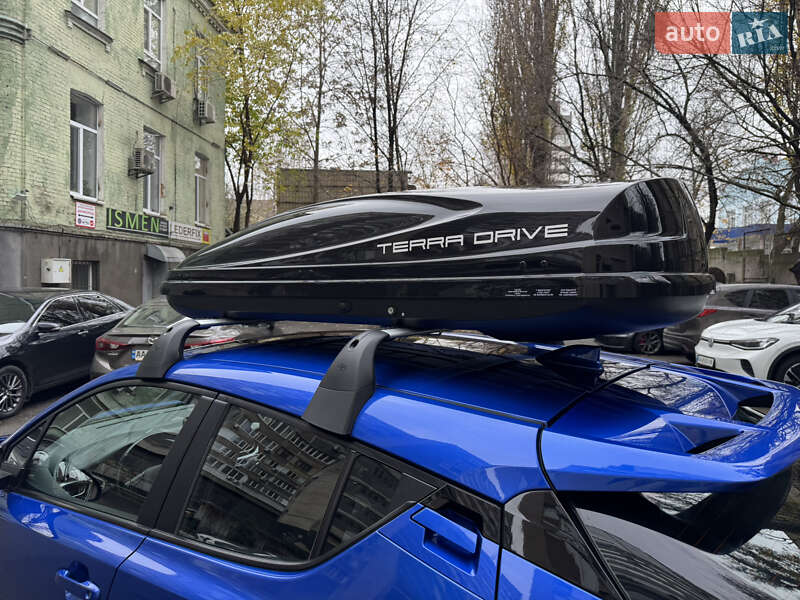 Внедорожник / Кроссовер Toyota C-HR 2017 в Киеве