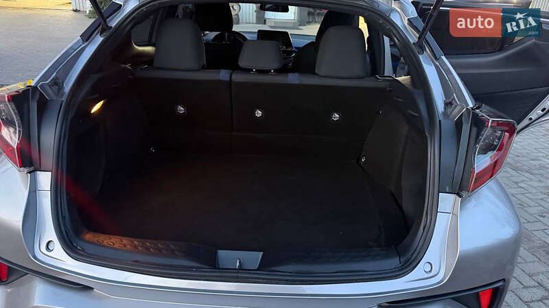 Внедорожник / Кроссовер Toyota C-HR 2020 в Кривом Роге