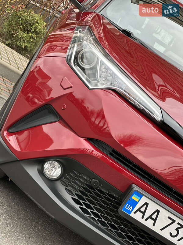 Внедорожник / Кроссовер Toyota C-HR 2018 в Виннице