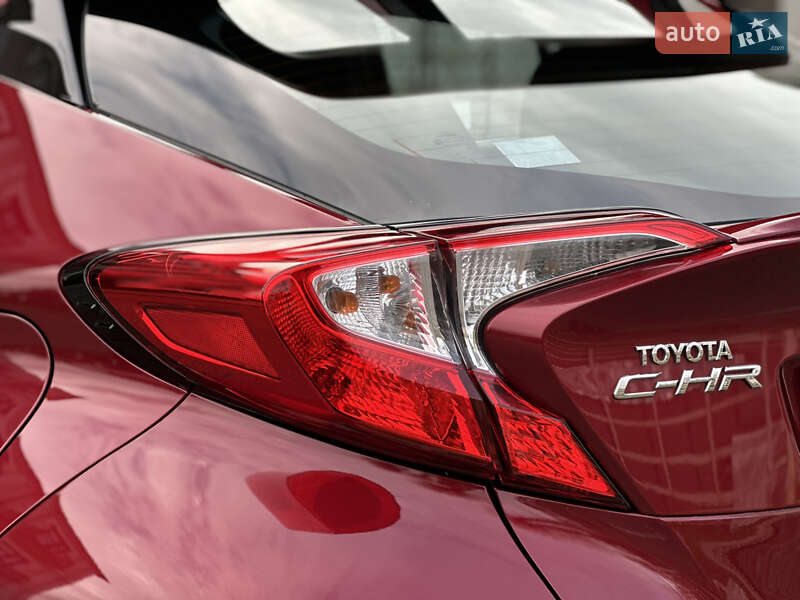Внедорожник / Кроссовер Toyota C-HR 2018 в Виннице